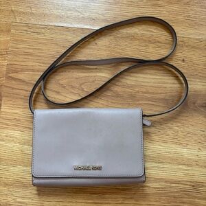 MICHAEL KORS Buff Jet Set MK Convertible Cross-body Clutch Bag Wallet